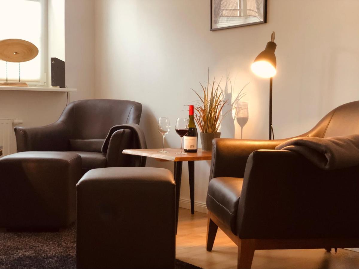 Altstadthus-Gemuetliches Ferienhaus Mit Gaertchen Friedrichstadt Luaran gambar